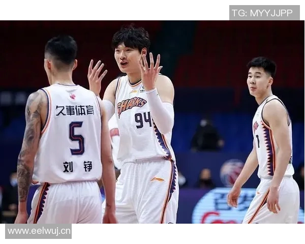 深圳足球队转型之路探索城市联赛新机遇与挑战 深圳足球队转型之路探索城市联赛新机遇与挑战